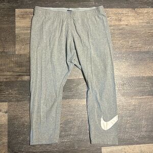 Women’s Nike Legging